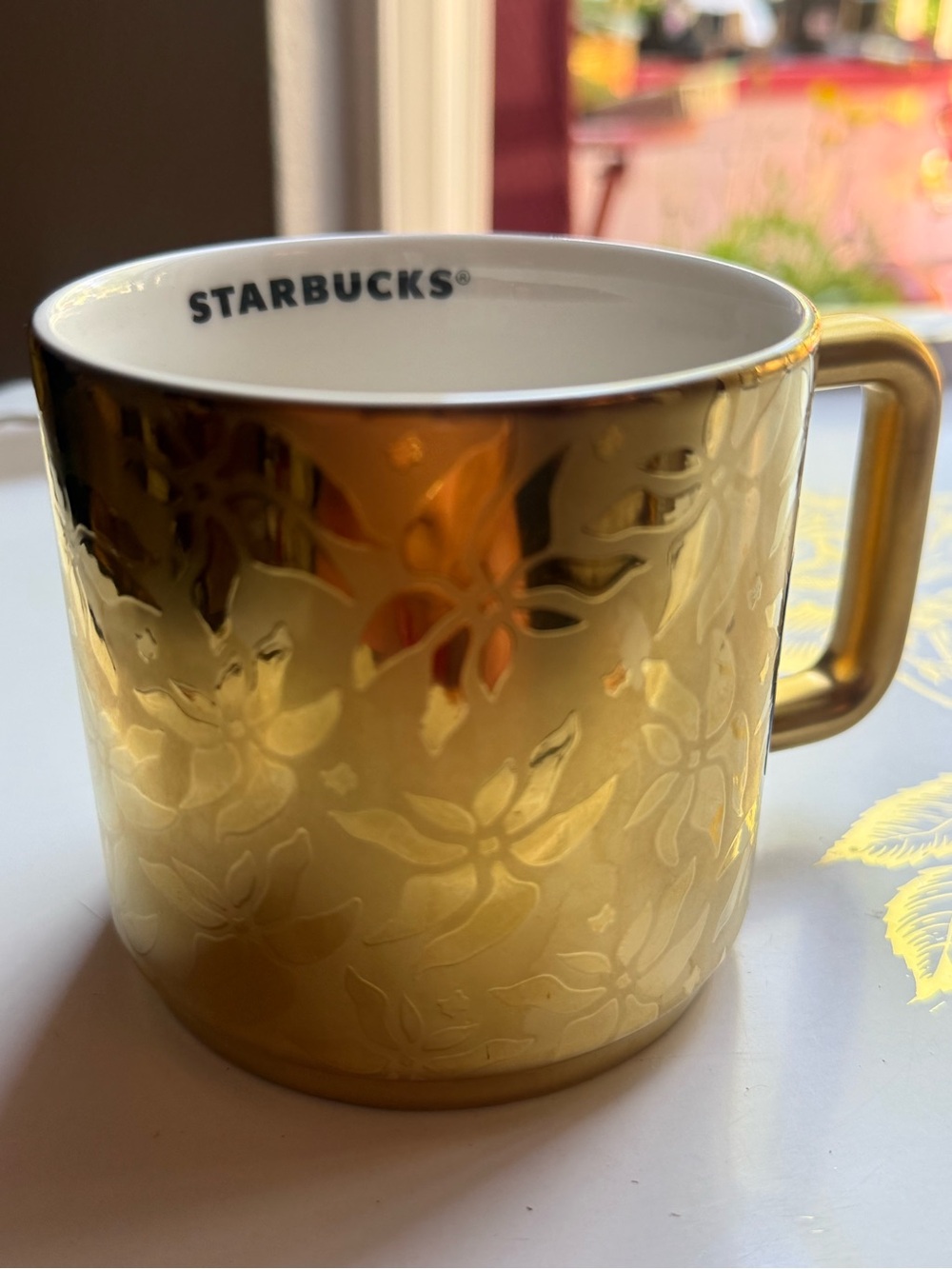 Starbucks special edition Gold poinsetta Mug, no flaws!